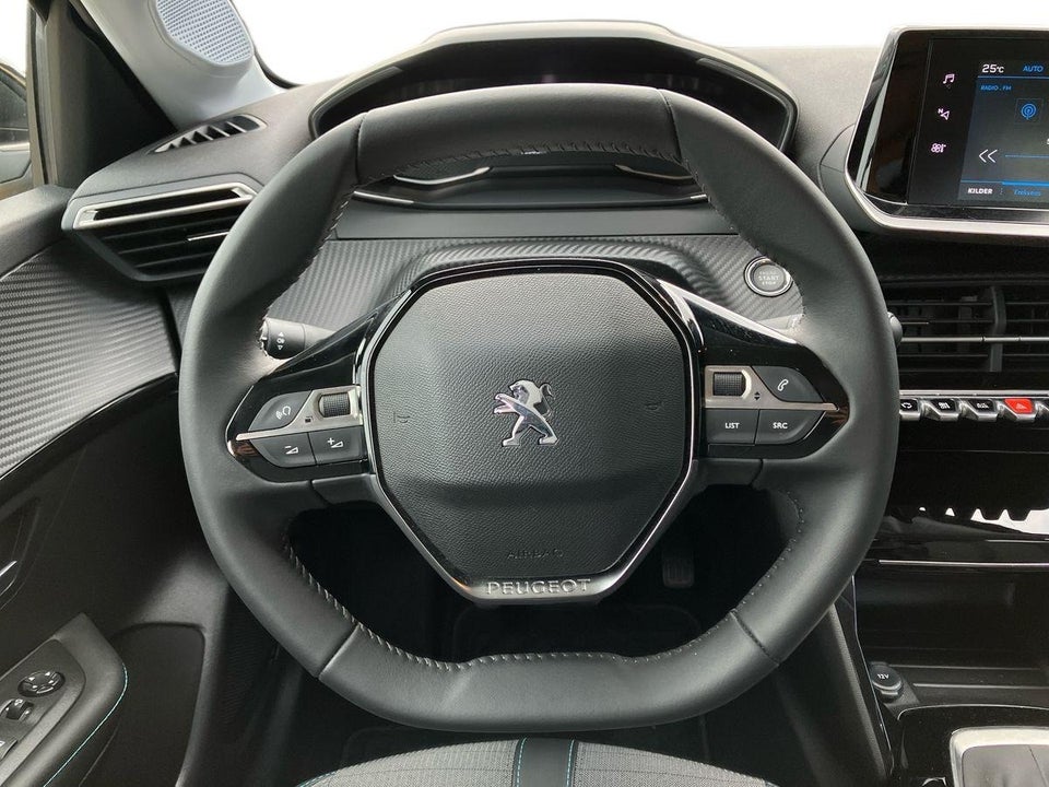 Peugeot 208 1,2 PureTech 100 Like 5d