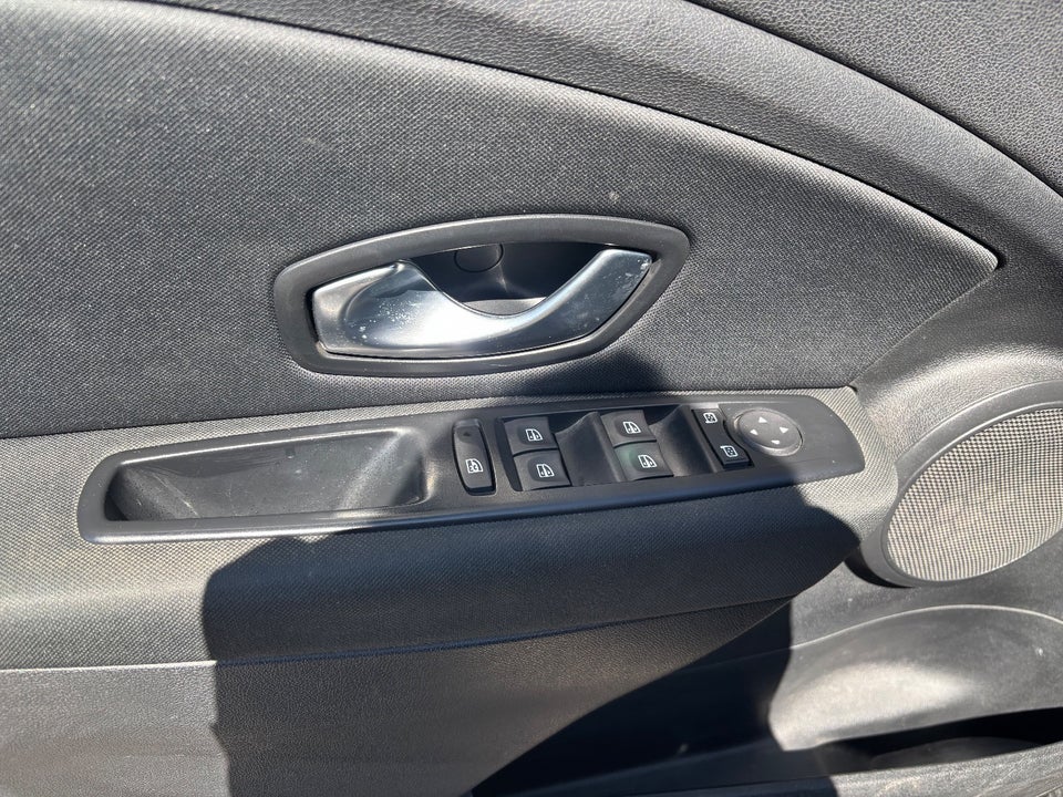 Renault Megane III 1,5 dCi 90 Authentique 5d