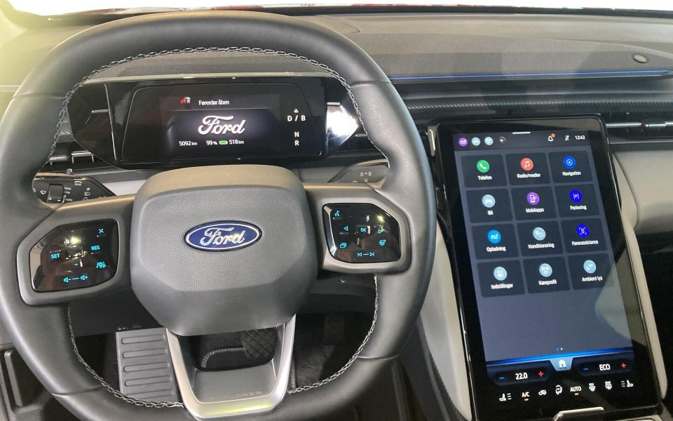 Ford Explorer 77 Premium Extended Range 5d