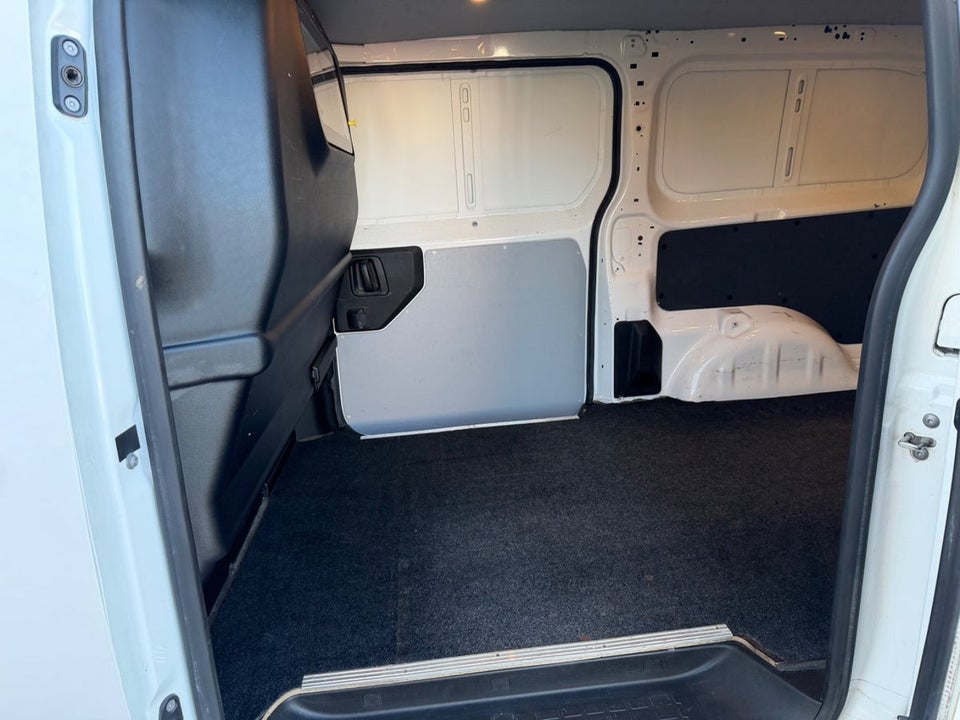 Toyota ProAce 2,0 D 120 Long Comfort Master aut. 5d