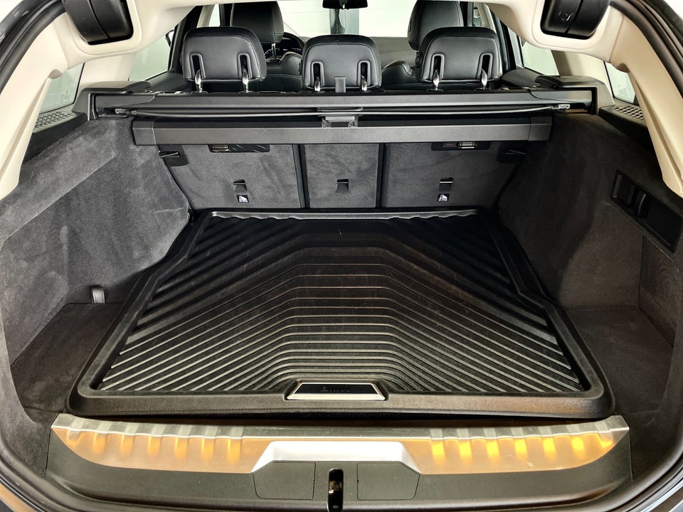 BMW 330e 2,0 Touring Sport Line aut. 5d