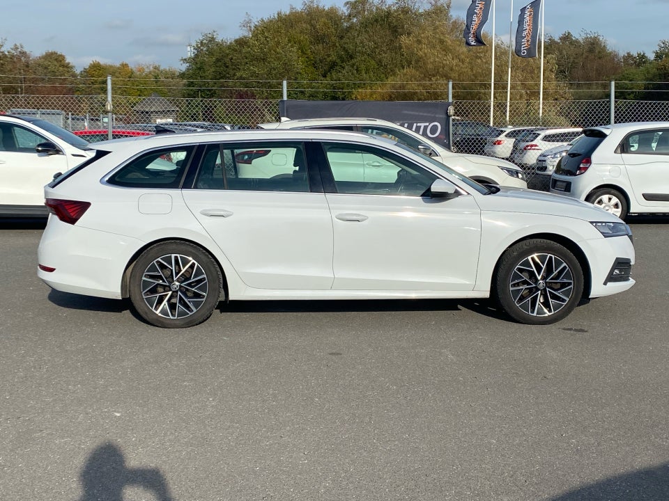 Skoda Octavia 2,0 TDi 150 First Edition Combi DSG 5d