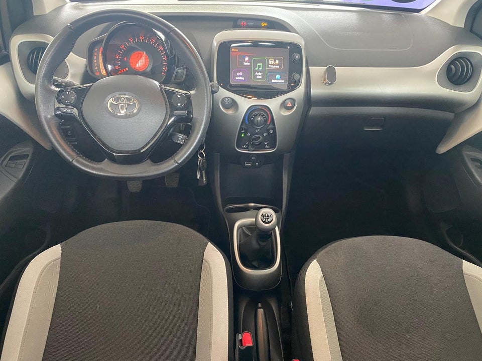 Toyota Aygo 1,0 VVT-i x-change 5d