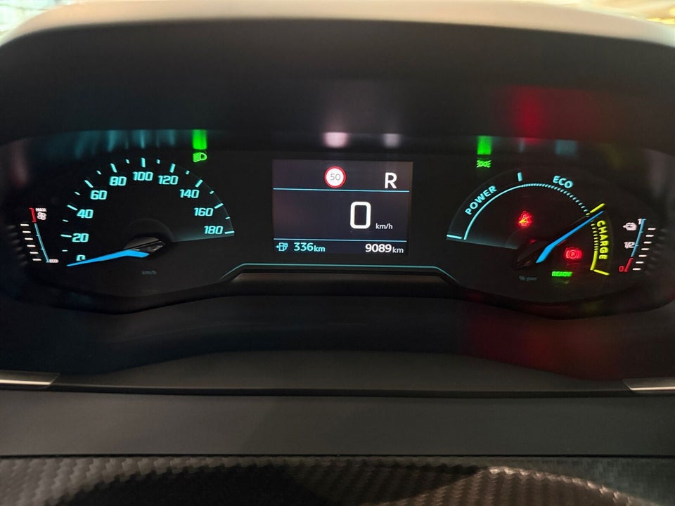 Peugeot e-2008 54 Style 5d