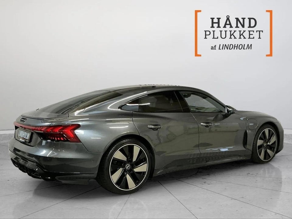 Audi e-tron GT quattro 4d