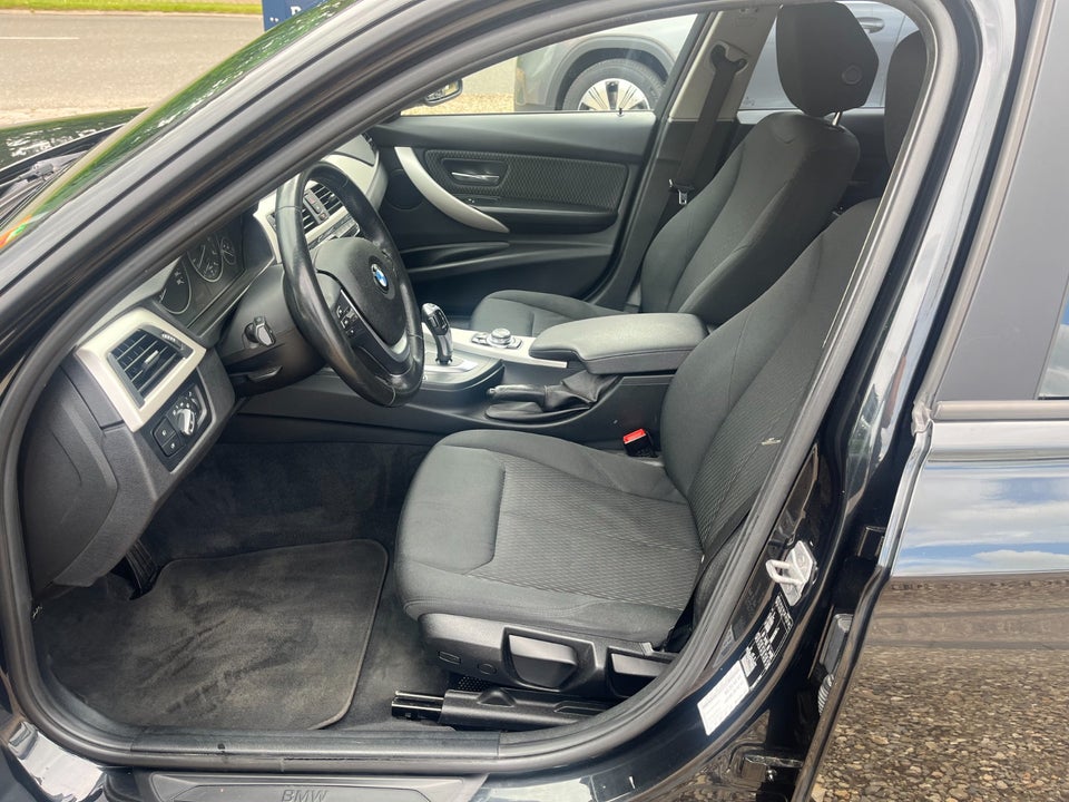 BMW 320d 2,0 Touring Advantage aut. 5d