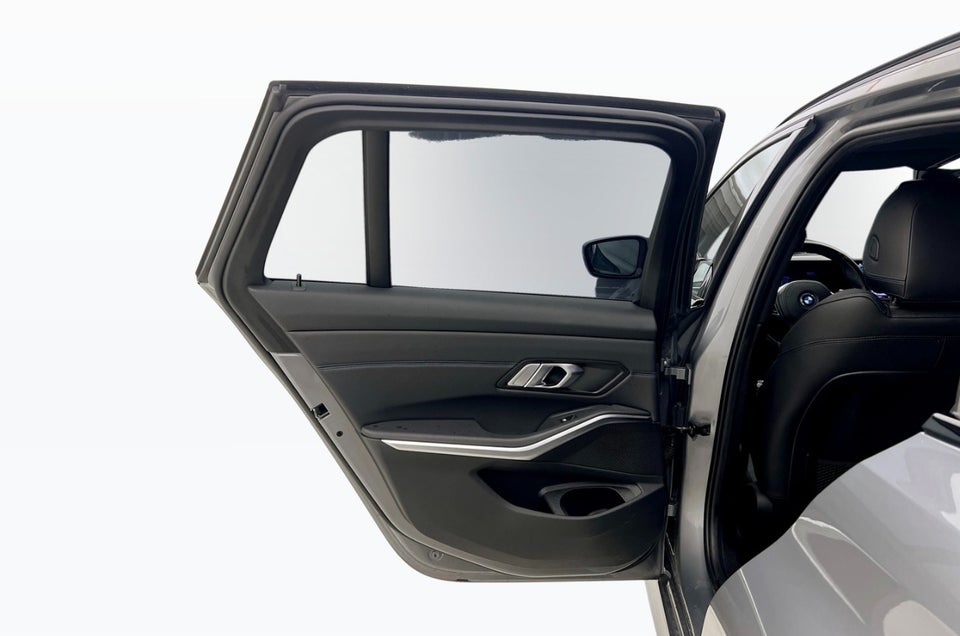 BMW 330e 2,0 Touring M-Sport aut. 5d