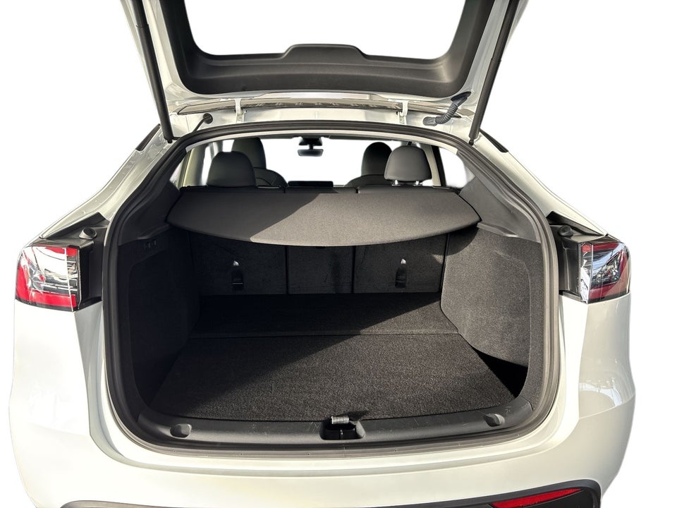 Tesla Model Y Long Range AWD 5d