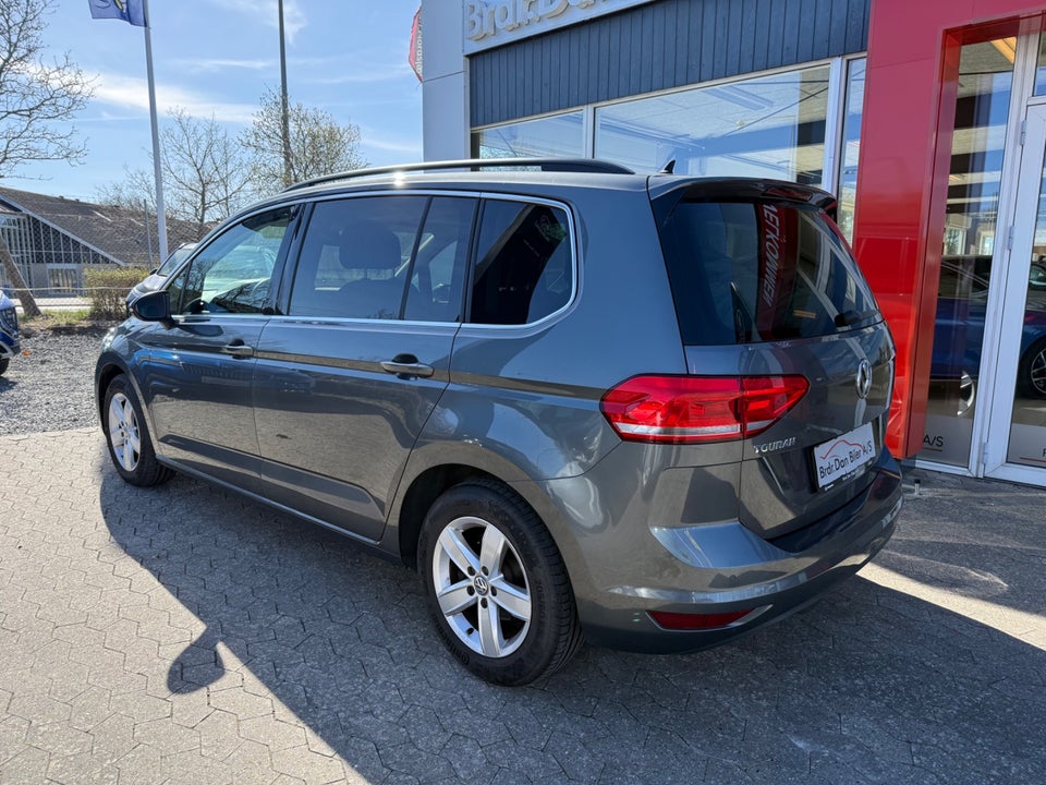 VW Touran 1,6 TDi 115 Comfortline DSG 7prs 5d