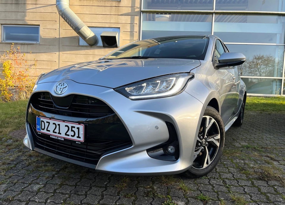 Toyota Yaris 1,5 Hybrid Style e-CVT 5d