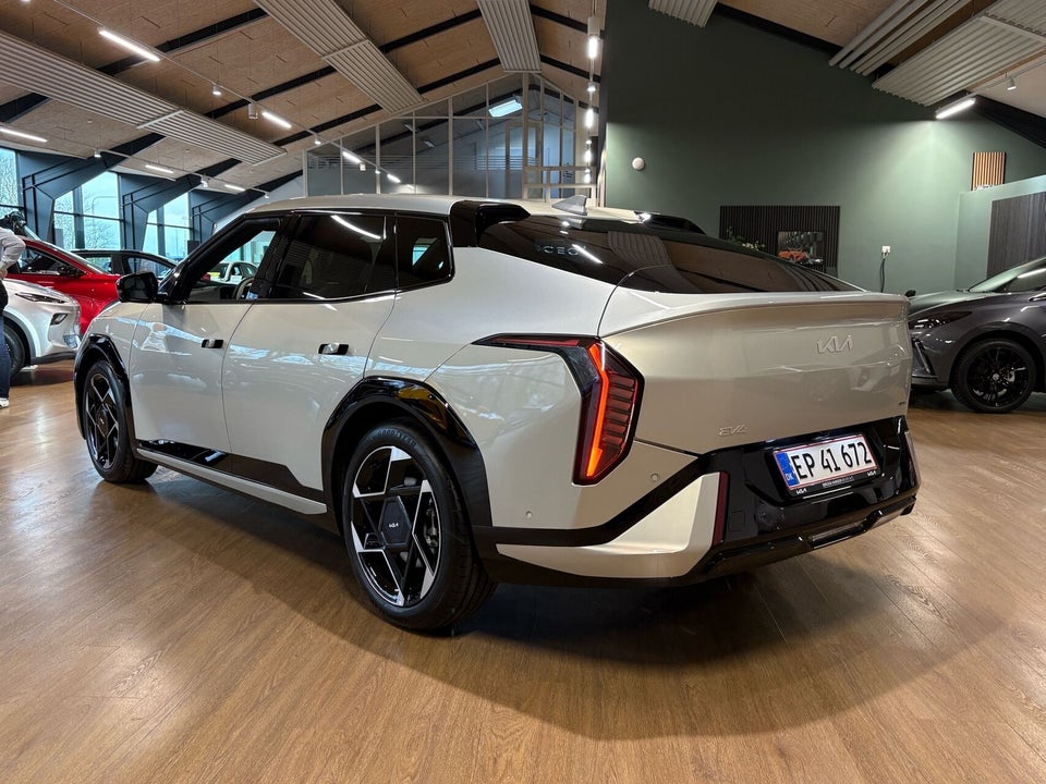 Kia EV4 81 Long Range GT-Line Fastback 4d