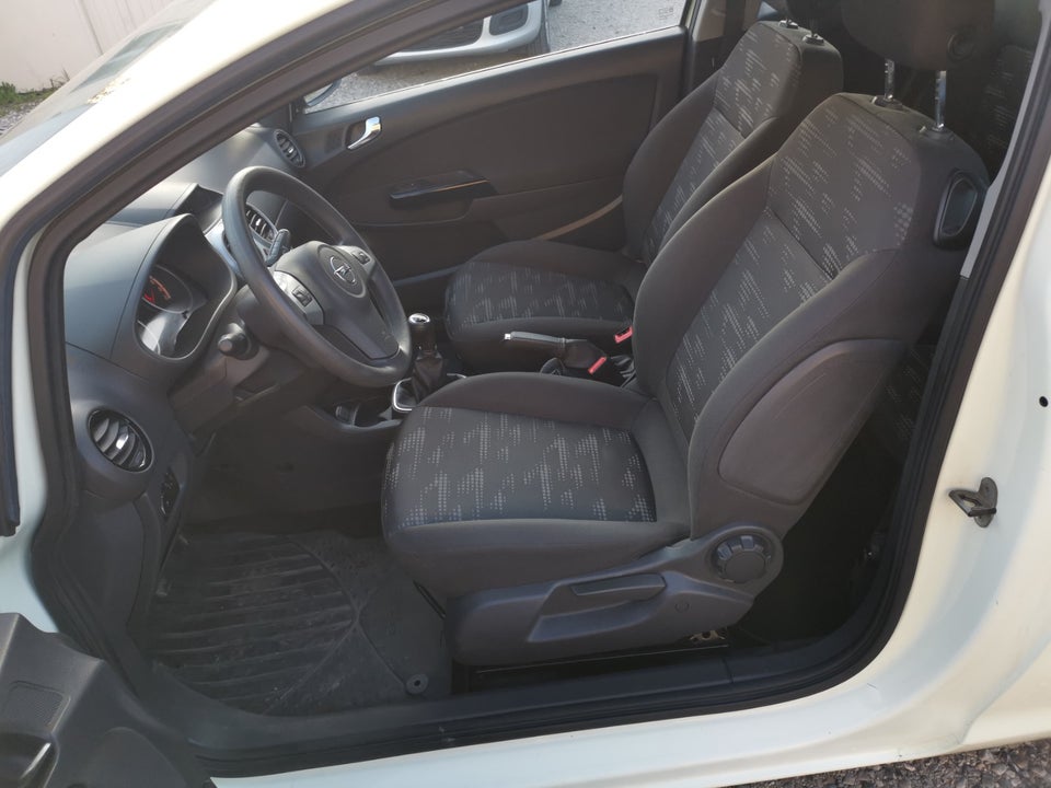 Opel Corsa 1,0 12V Enjoy 3d