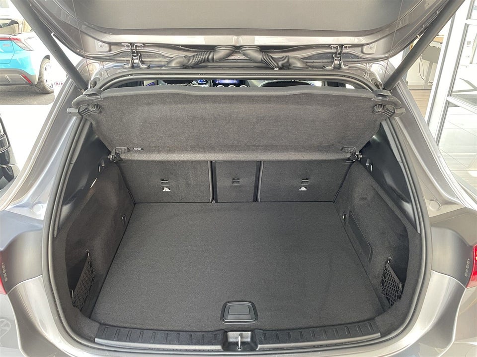 Mercedes EQA250+ AMG Line Advance Plus 5d