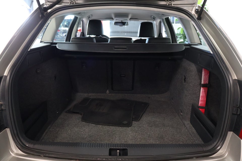 Skoda Octavia 1,6 TDi 105 Ambition Combi DSG 5d