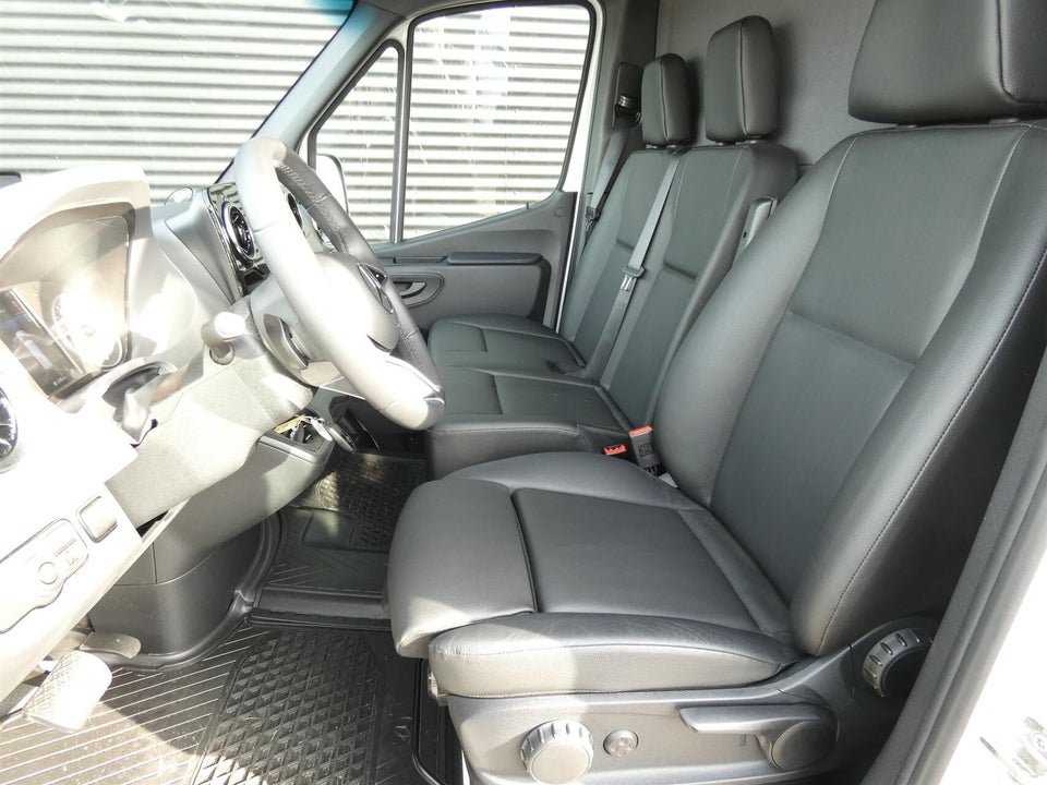 Mercedes Sprinter 317 2,0 CDi A2 Kassevogn PRO aut. RWD