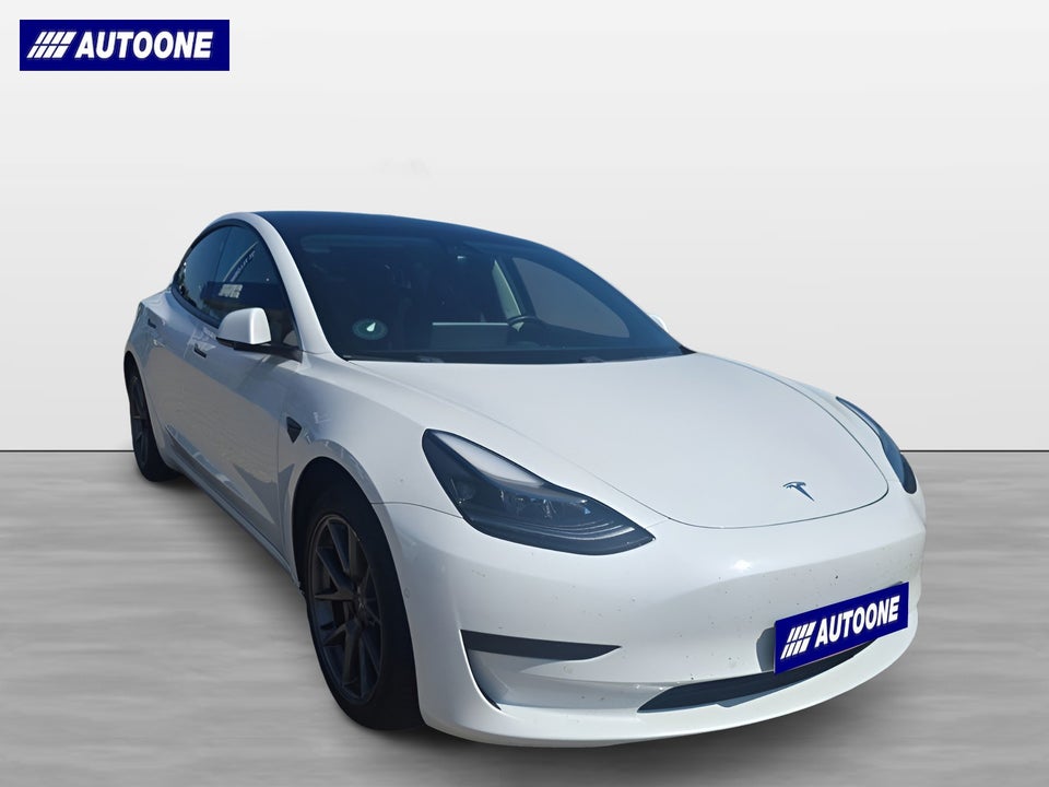 Tesla Model 3 Standard Range+ RWD 4d