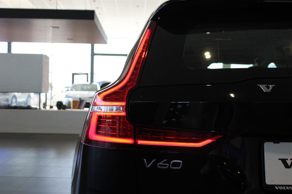 Volvo V60 2,0 T6 ReCharge Plus Dark aut. AWD 5d