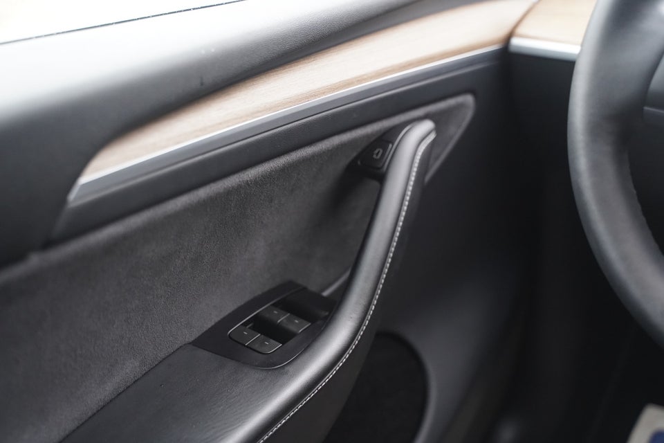 Tesla Model Y Performance AWD 5d