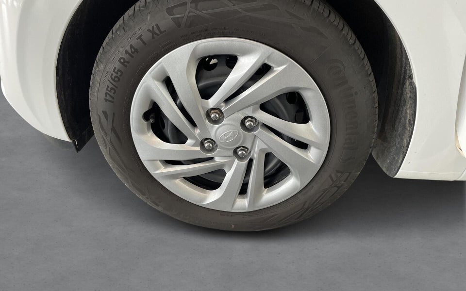 Hyundai i10 1,0 MPi Essential 5d