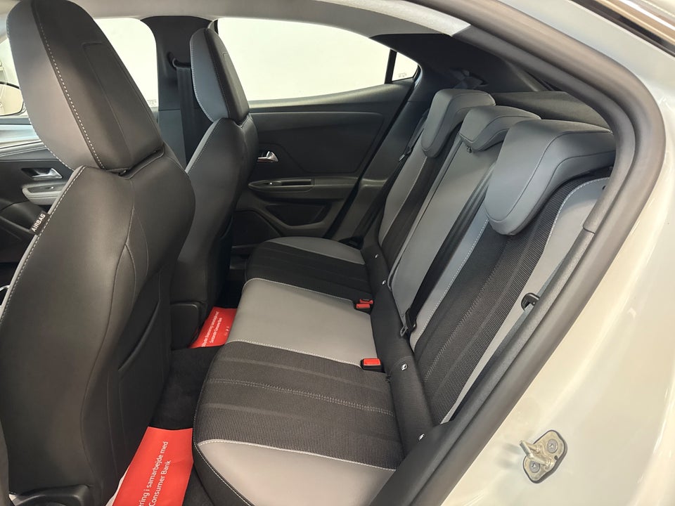 Opel Mokka-e 50 Elegance 5d