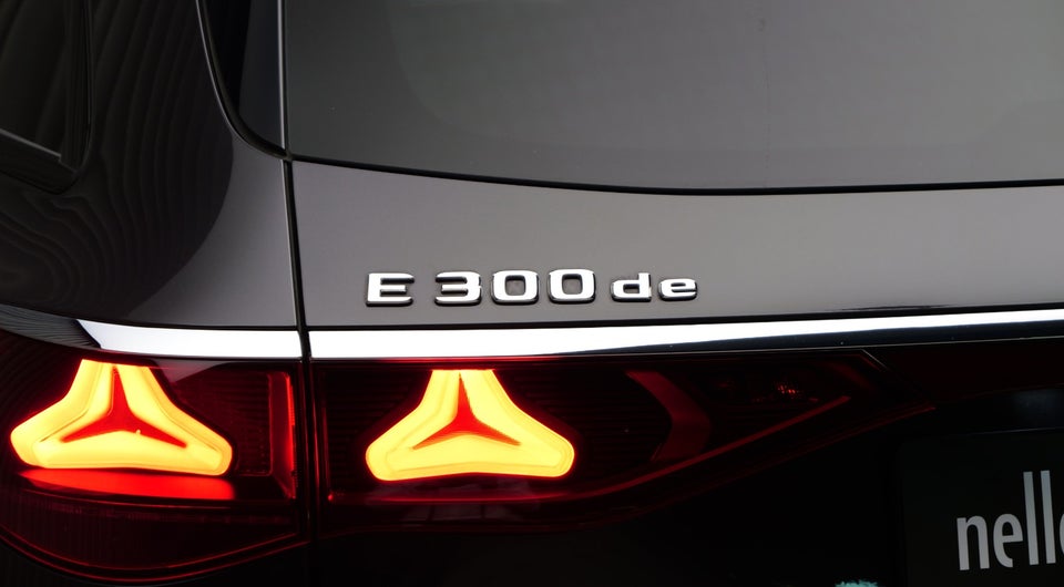 Mercedes E300 de 2,0 AMG Line stc. aut. 5d