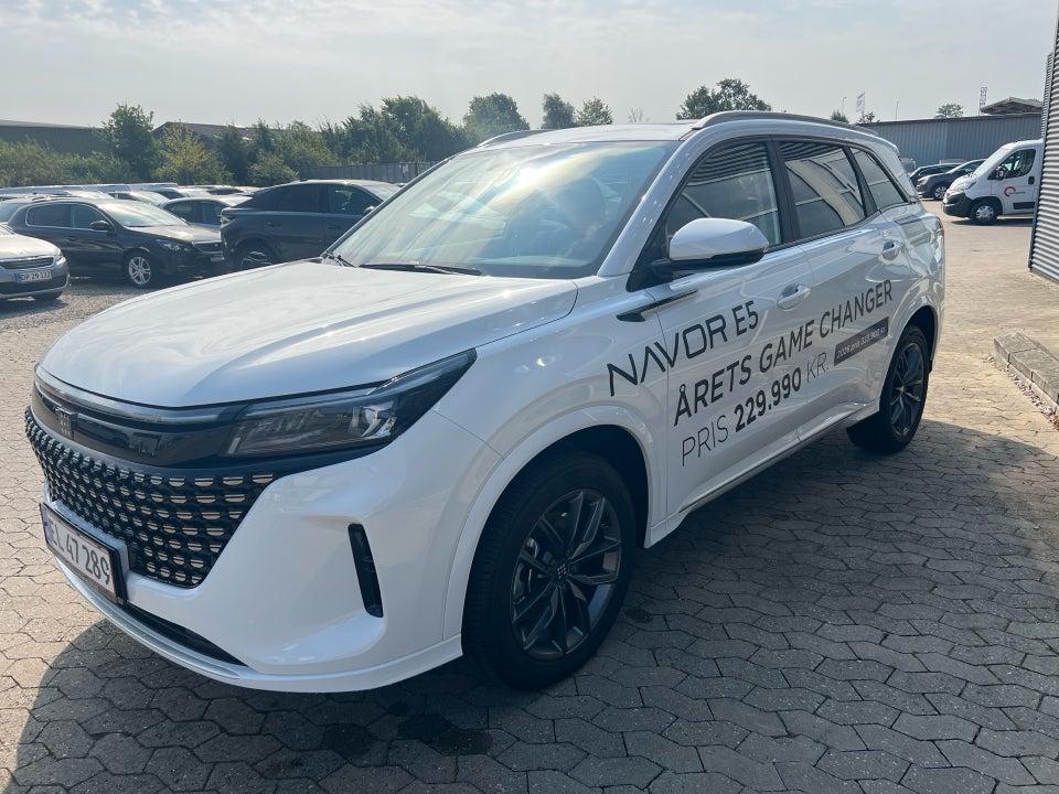 Navor E5 1,5 PHEV Rock 5d