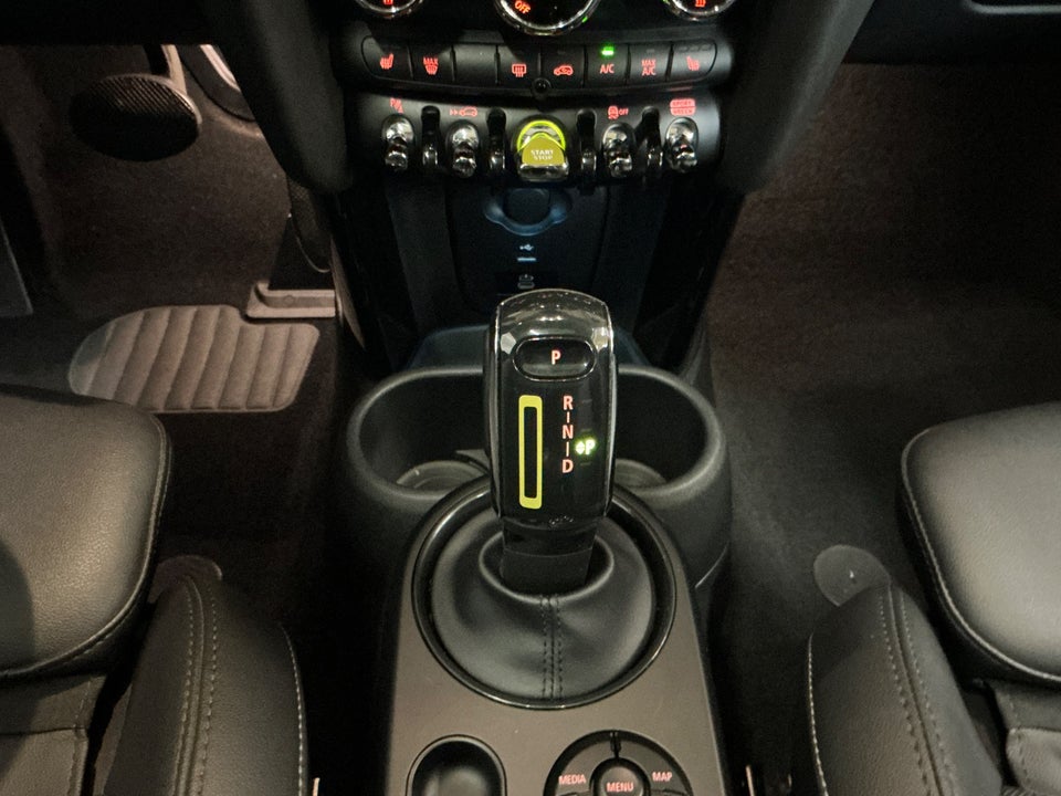 MINI Cooper SE Experience 3d