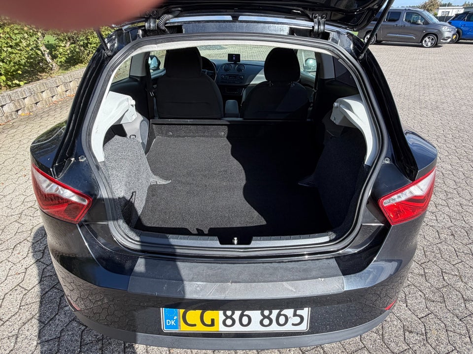 Seat Ibiza 1,6 TDi 90 Style SC Van 3d