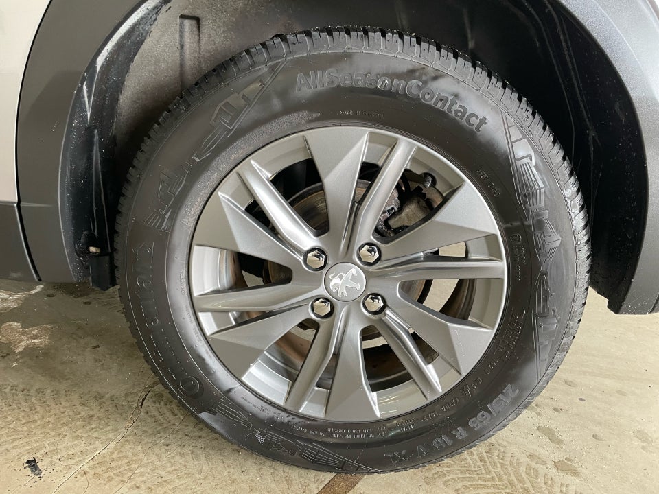 Peugeot 2008 1,2 PureTech 130 Active Limited EAT8 5d