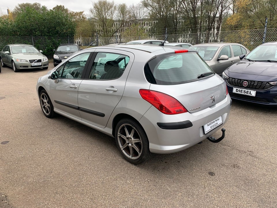 Peugeot 308 1,4 VTi Comfort 5d