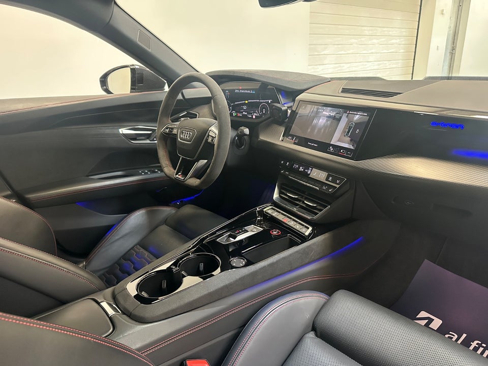 Audi RS e-tron GT quattro 4d