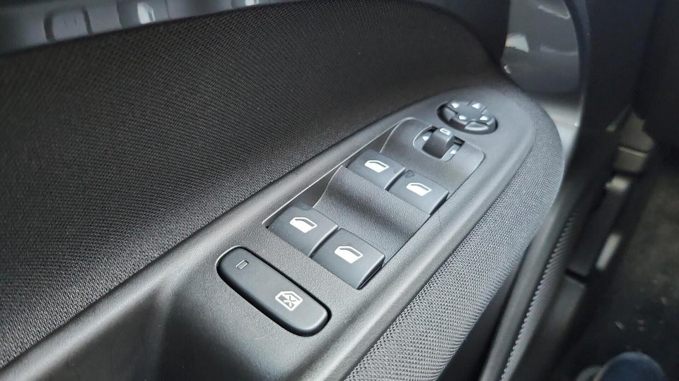 Fiat 600e 54 (RED) 5d