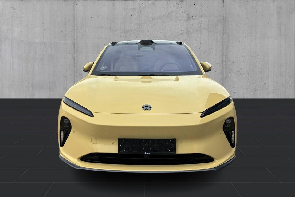 NIO ET5 75 Standard Range 4d