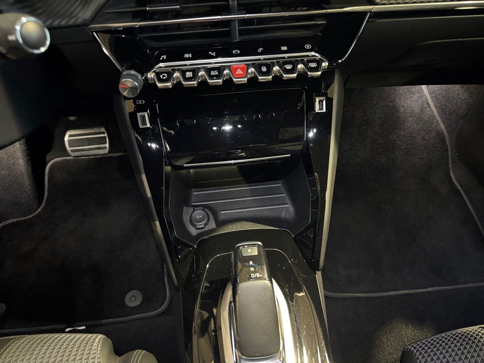 Peugeot e-2008 50 GT 5d