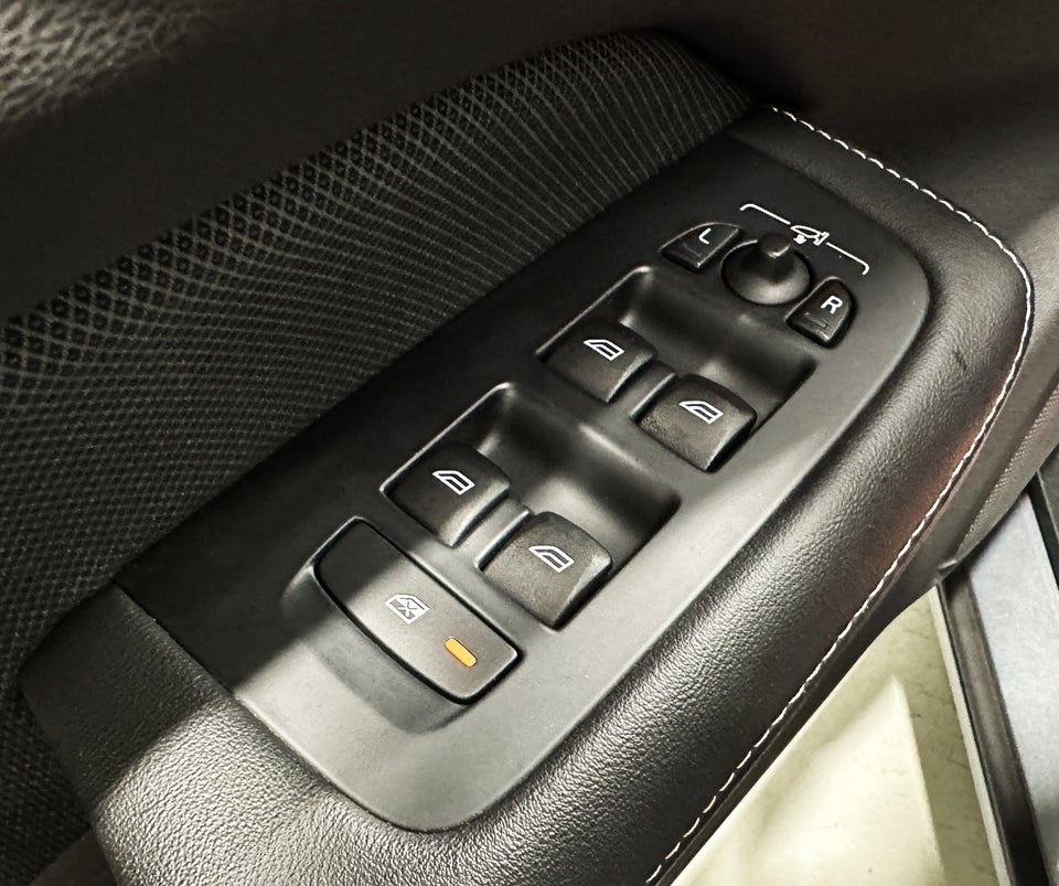 Volvo V60 2,0 D4 190 R-Design aut. 5d