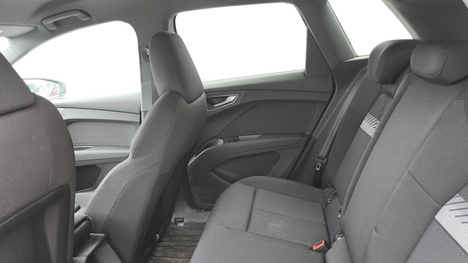 Audi Q4 e-tron 40  5d