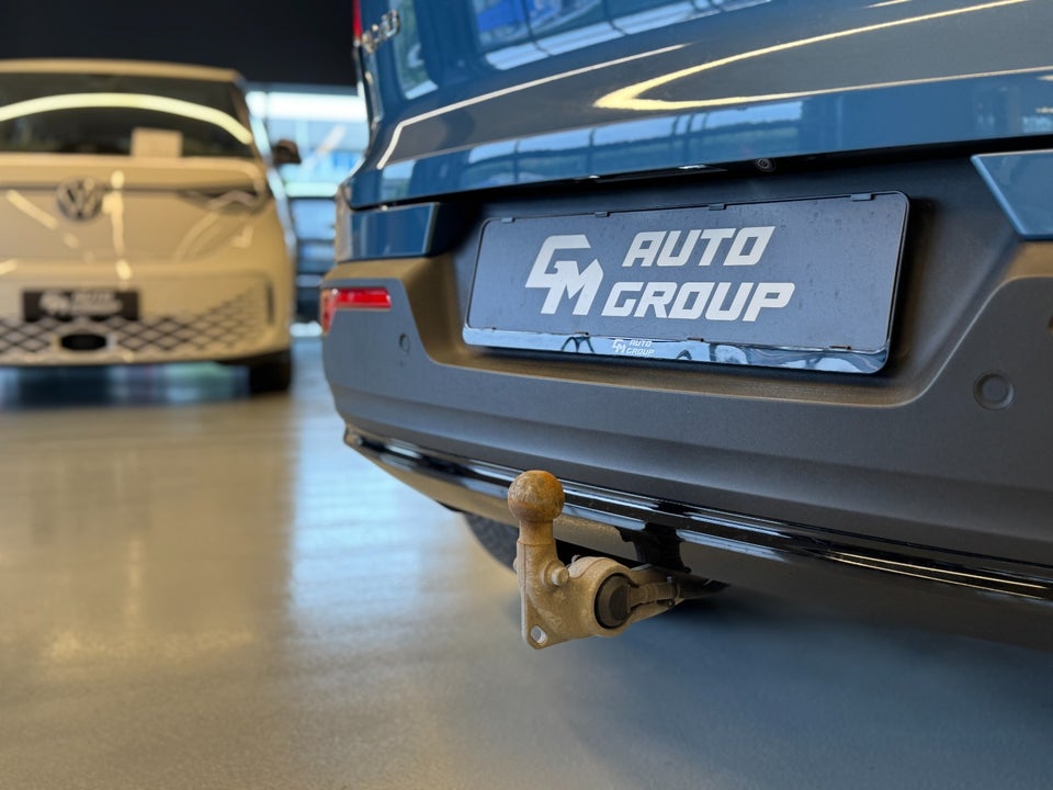Volvo XC40 ReCharge Extended Range Plus 5d