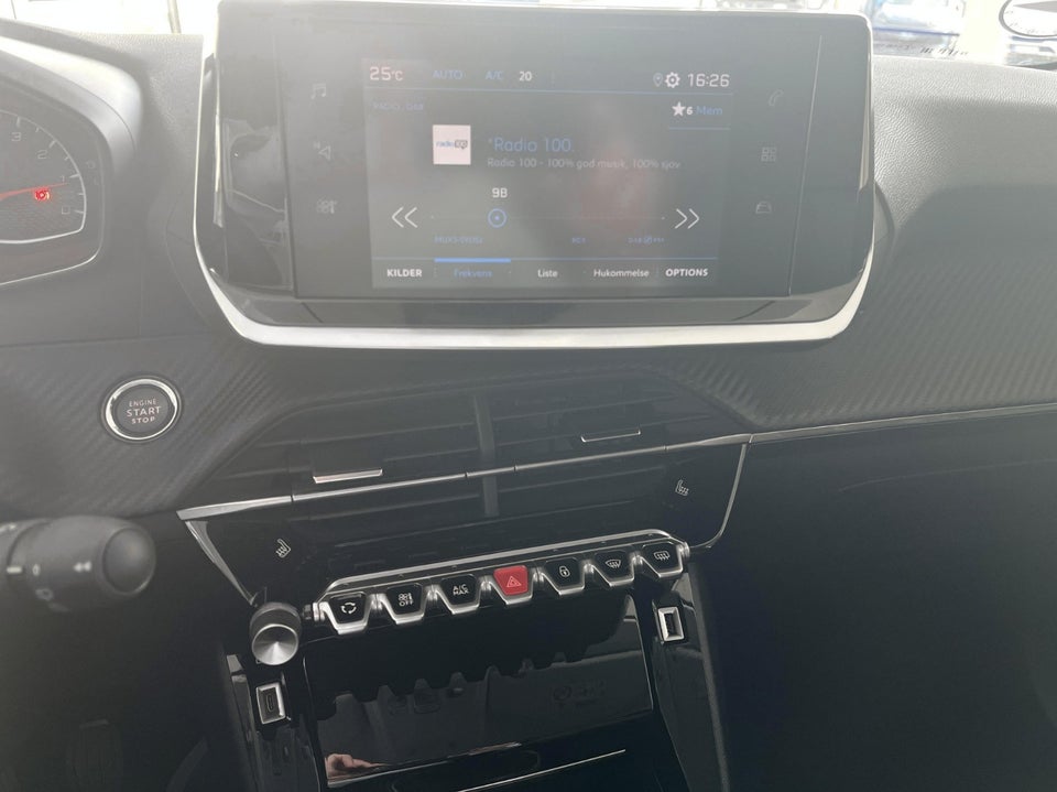 Peugeot 208 1,2 PureTech 100 Allure 5d