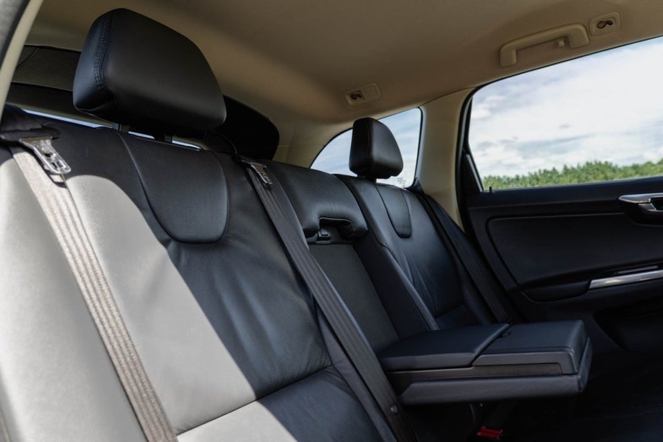 Volvo XC60 2,0 D4 163 Summum aut. 5d