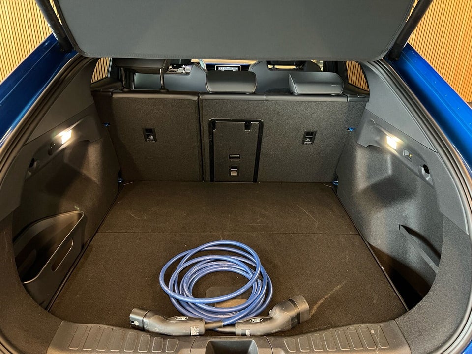 Ford Capri 77 Premium Extended Range 5d