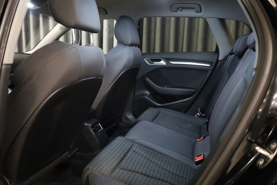 Audi A3 1,4 e-tron Sport Sportback S-tr. 5d