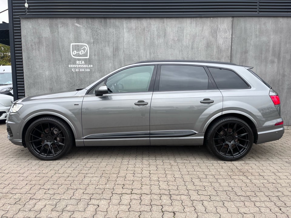 Audi Q7 3,0 TDi 272 S-line quattro Tiptr. 5d