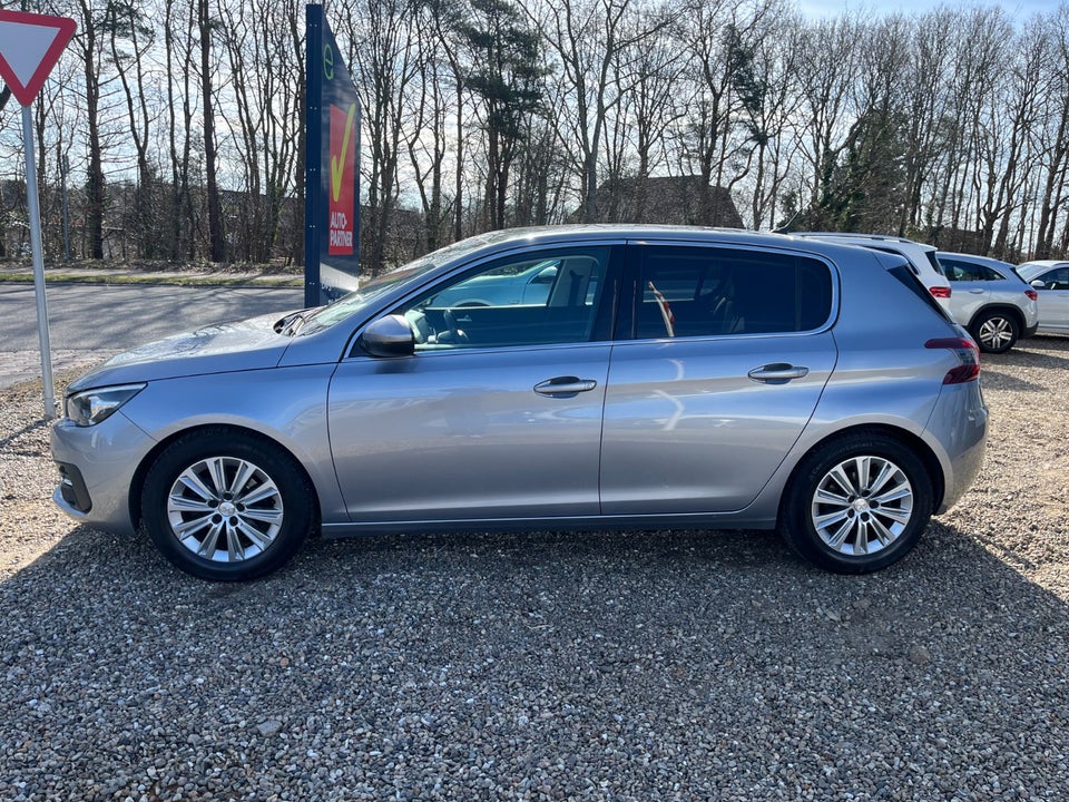 Peugeot 308 1,6 BlueHDi 120 Allure Sky 5d