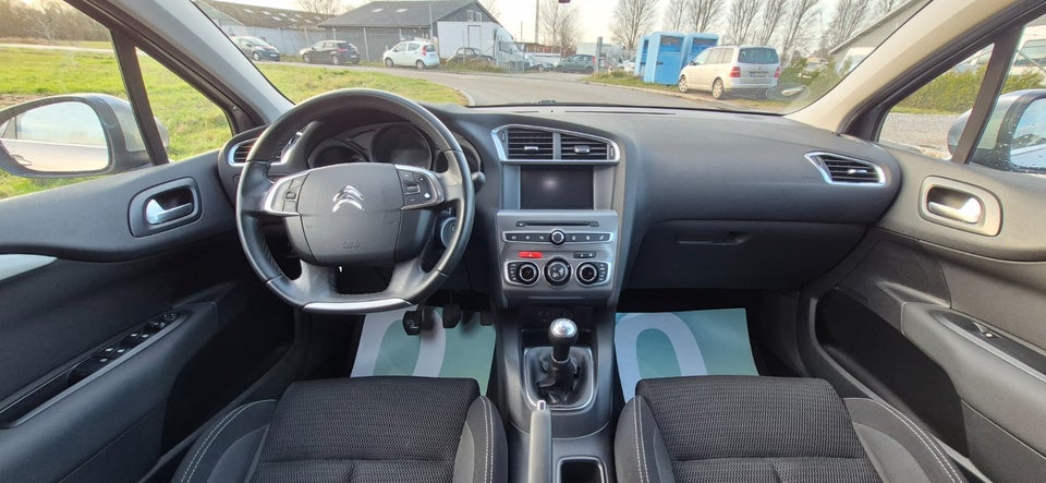 Citroën C4 1,6 BlueHDi 100 Feel Complet 5d