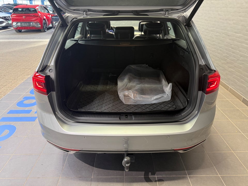 VW Passat 2,0 TDi 150 Elegance High Variant DSG 5d