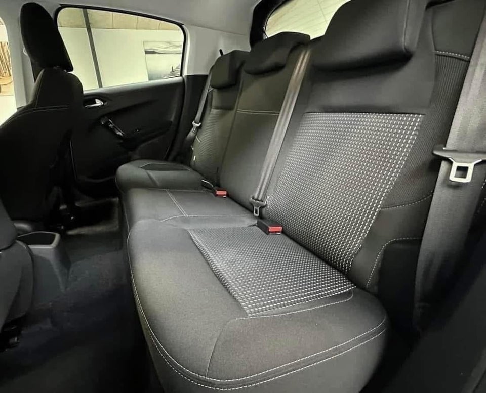 Peugeot 208 1,6 BlueHDi 100 Allure Sky 5d