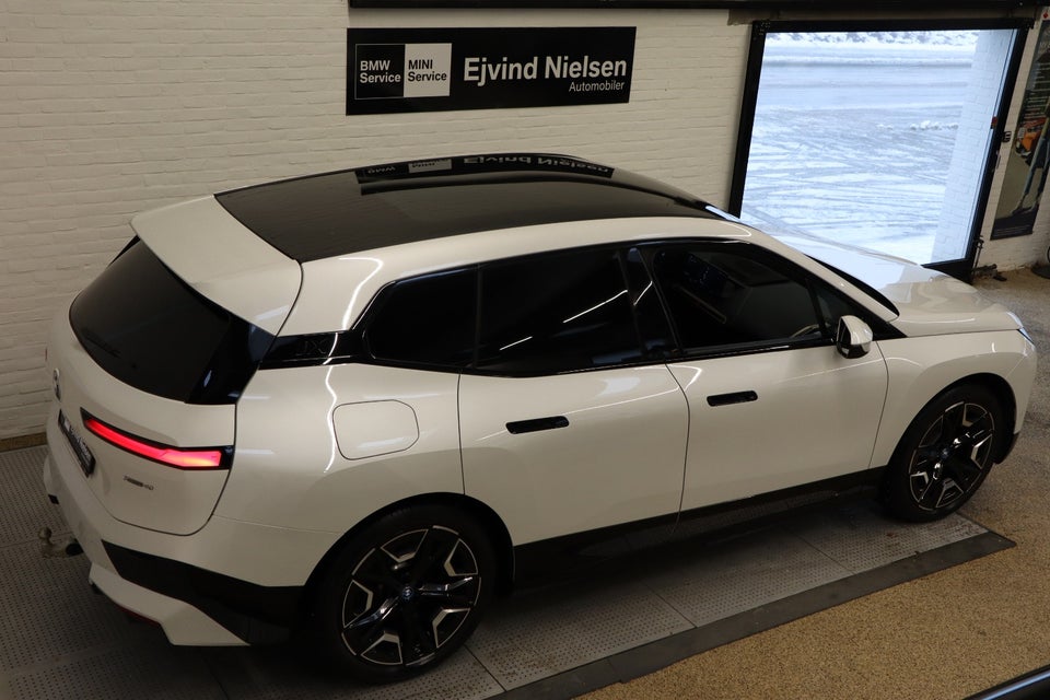 BMW iX xDrive40 Fully Charged 5d