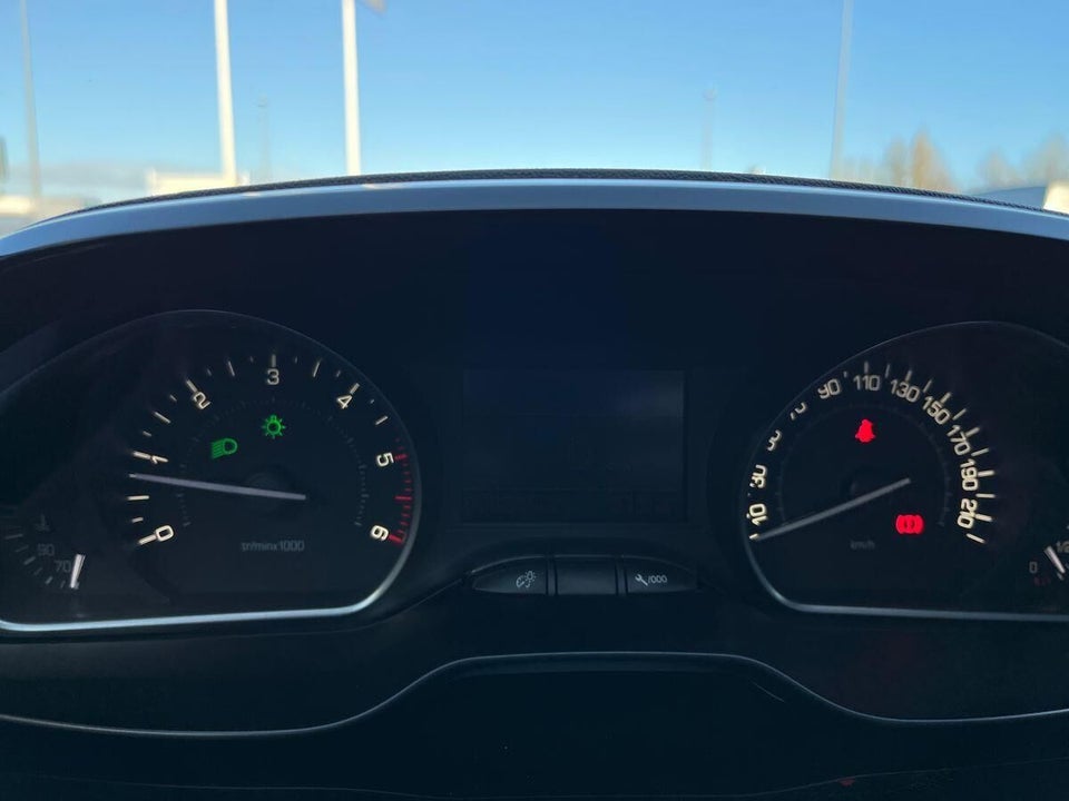 Peugeot 208 1,5 BlueHDi 100 Prestige 5d