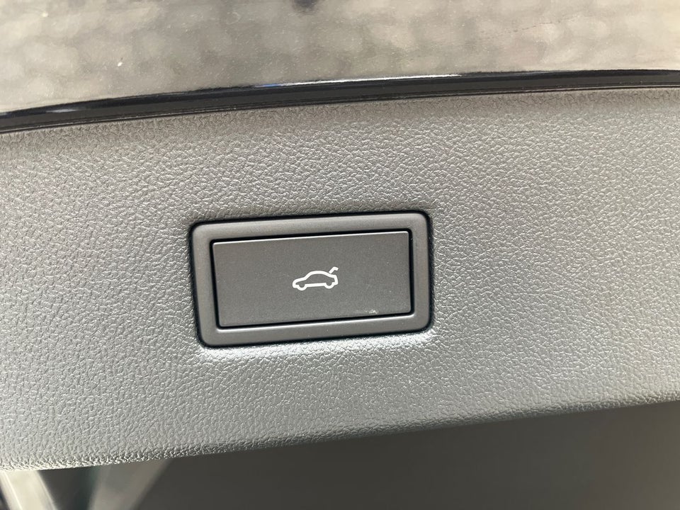 Ford Capri 77 Select Extended Range 5d