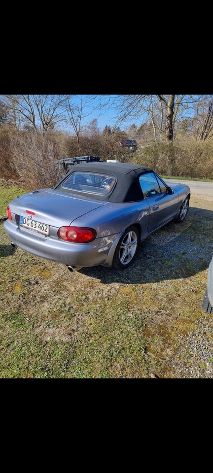 Mazda MX-5 1,8i  2d